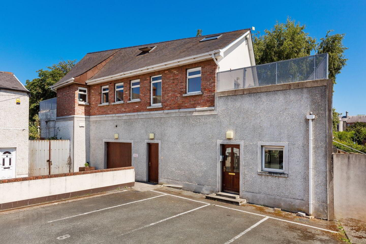 Apartment 6 Clonturk Court 1 of 8