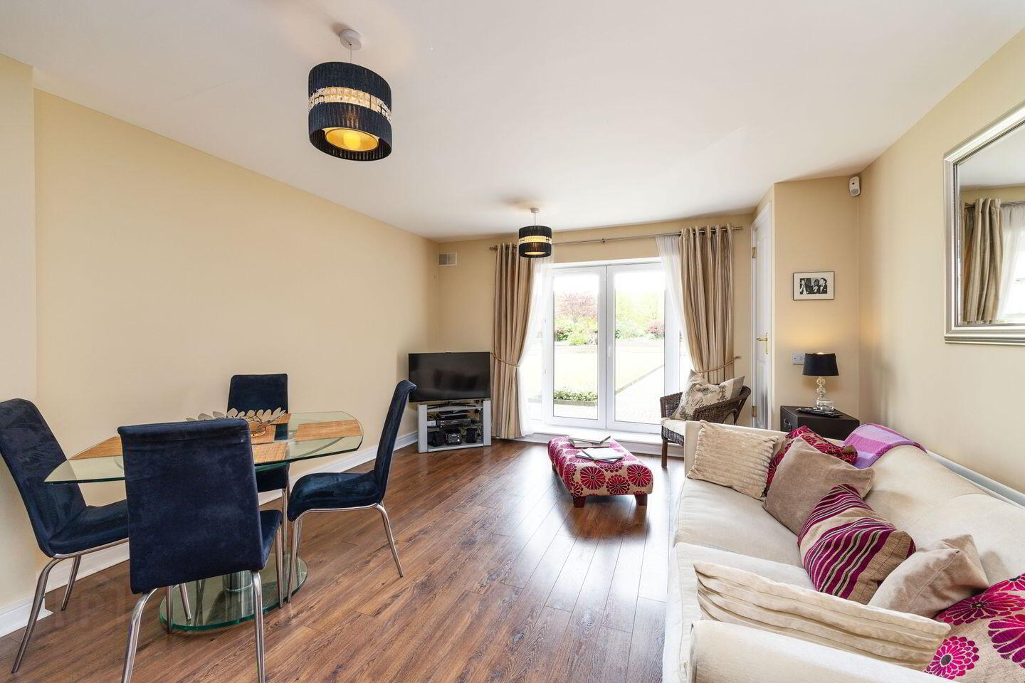 32 Mayeston Crescent 2 of 9