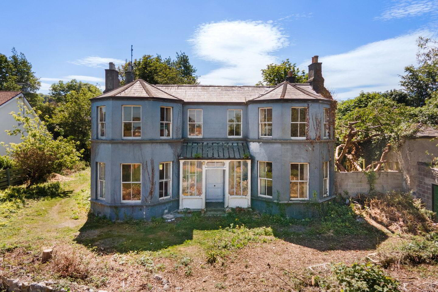 Wolverton House, Barnhill Road 1 of 18