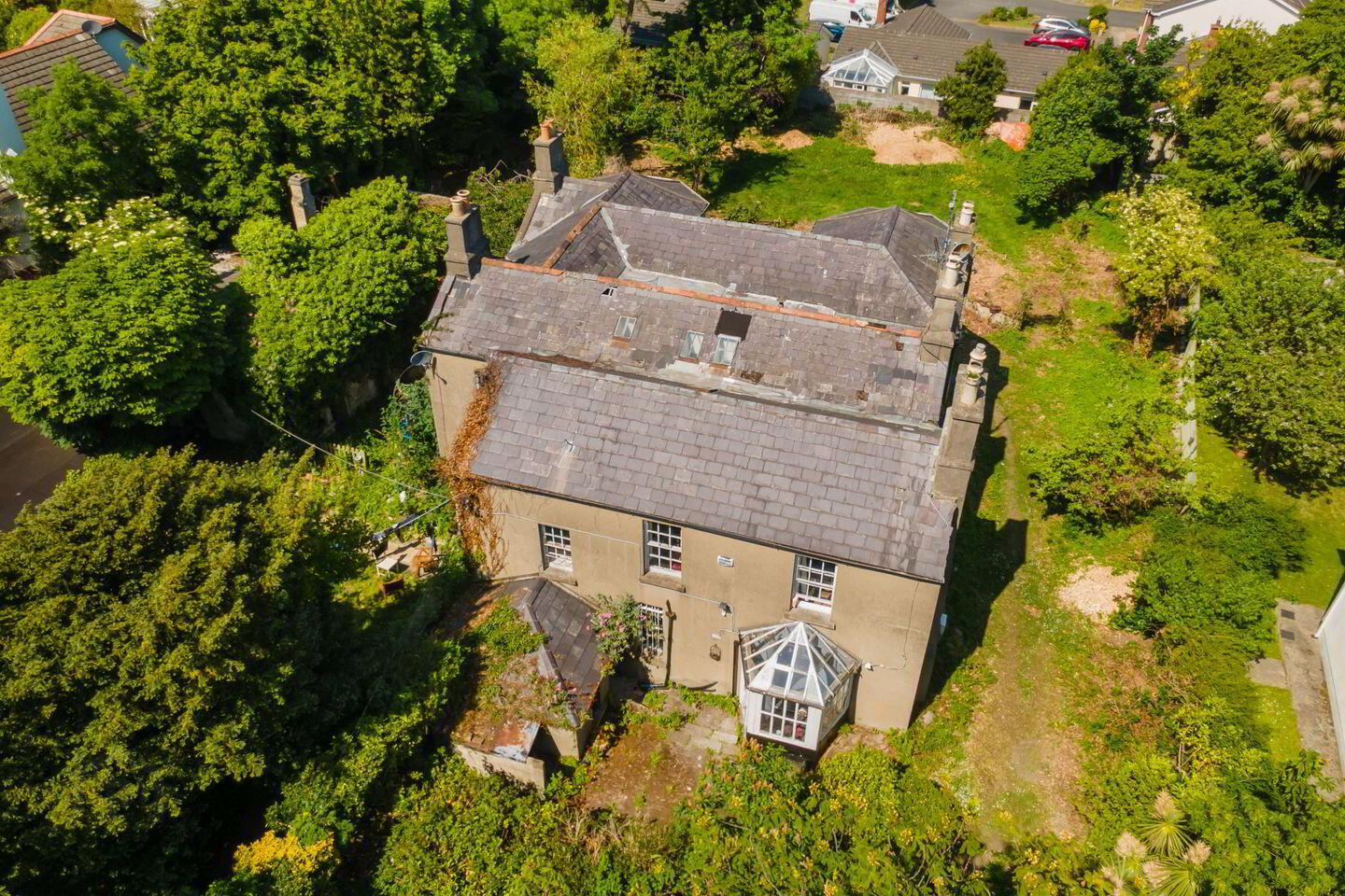 Wolverton House, Barnhill Road 3 of 18