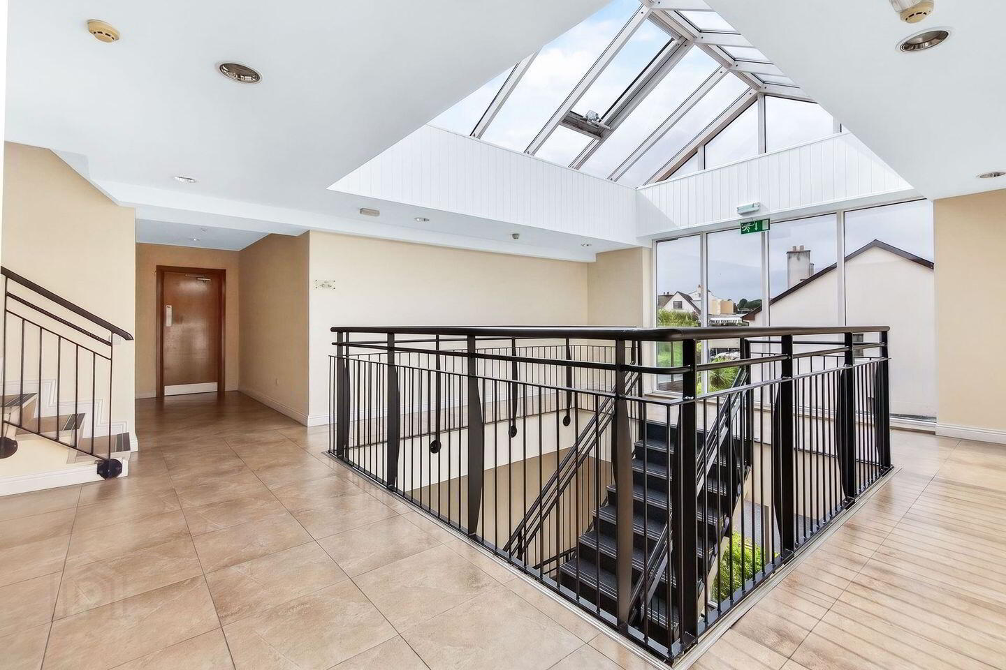 13 Edenmount Hall 2 of 17
