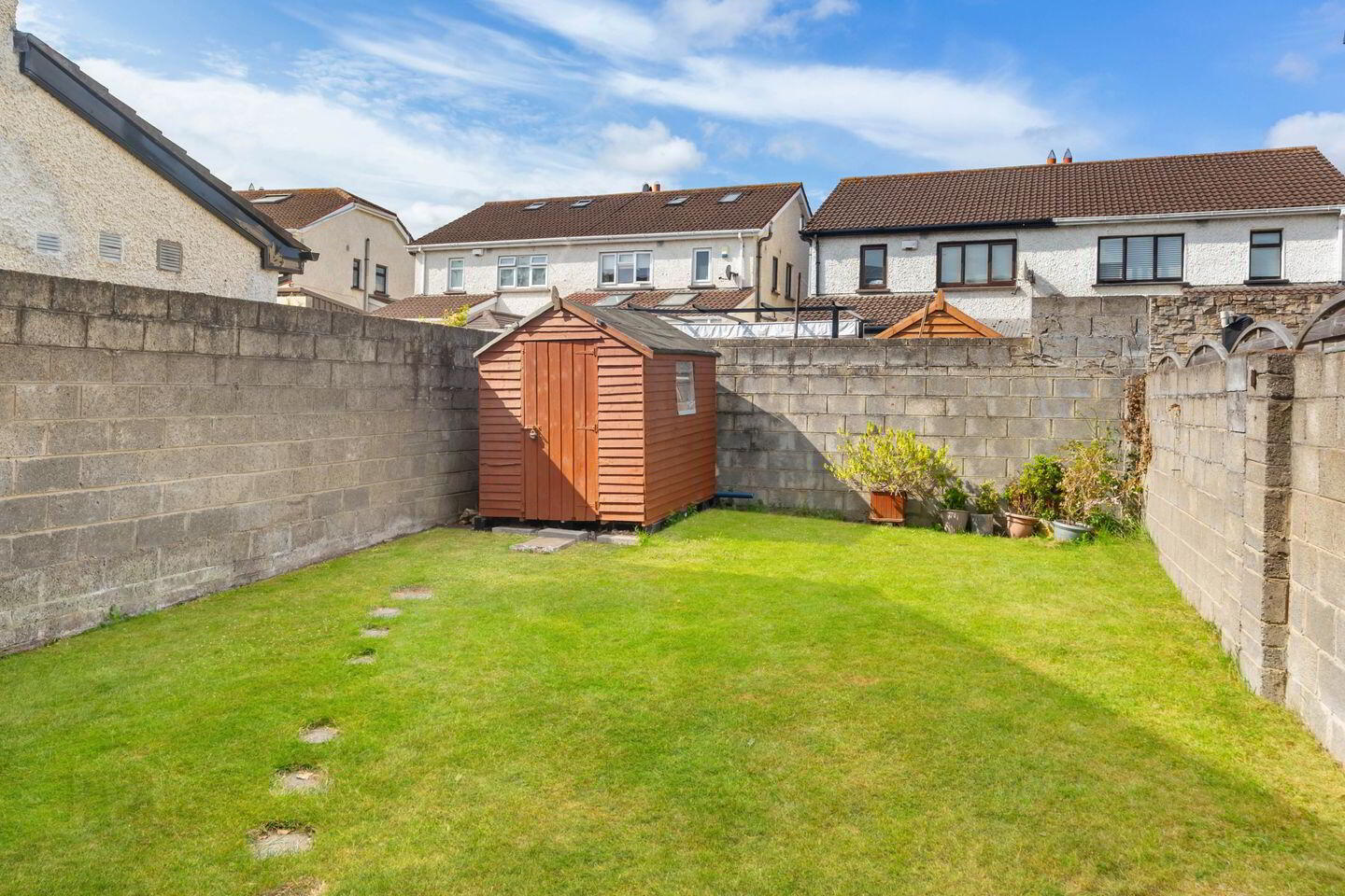20 Bushfield Lawns 16 of 17