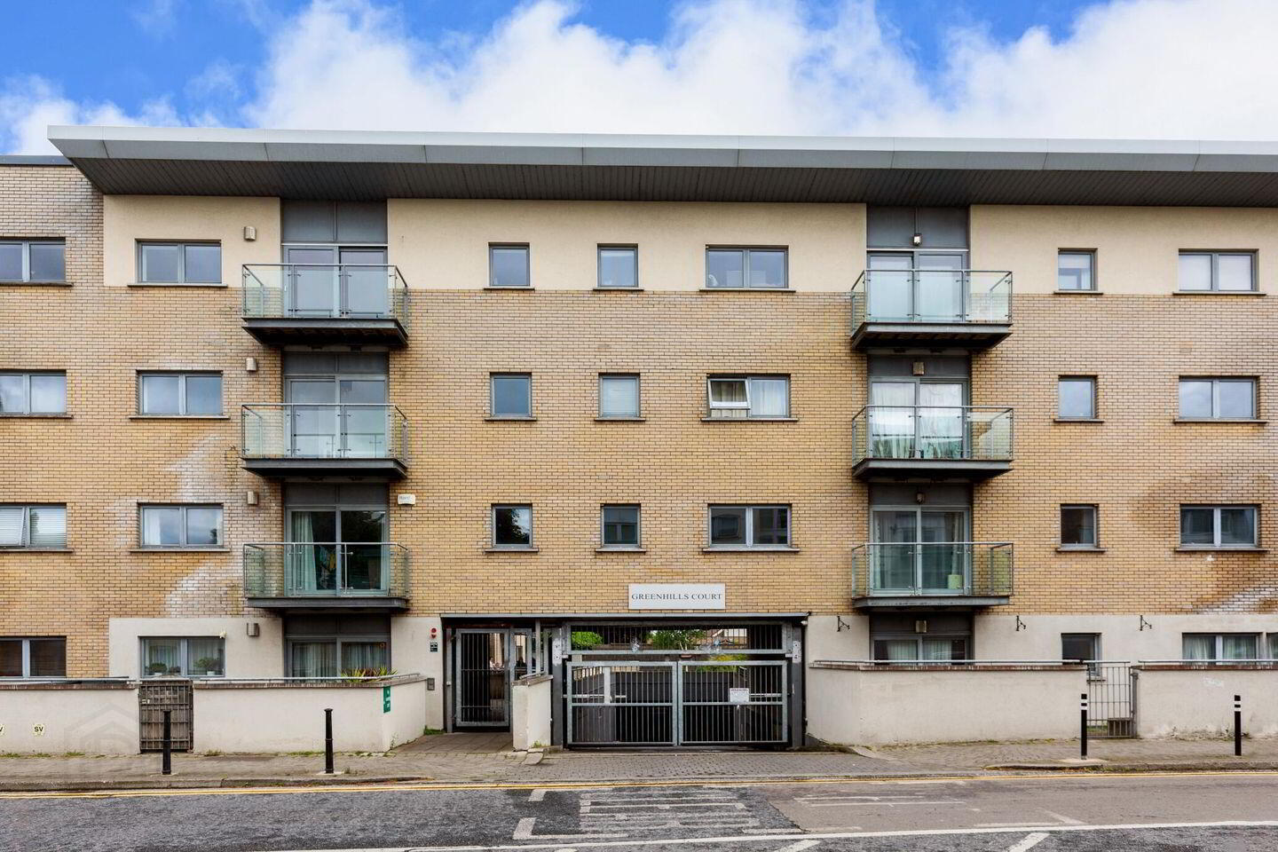 Apartment, 24 Greenhills Court 1 of 8