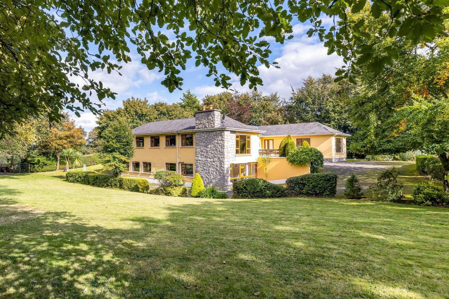 Belgree House, On Approx, 1.67 Hec (4 1 of 23