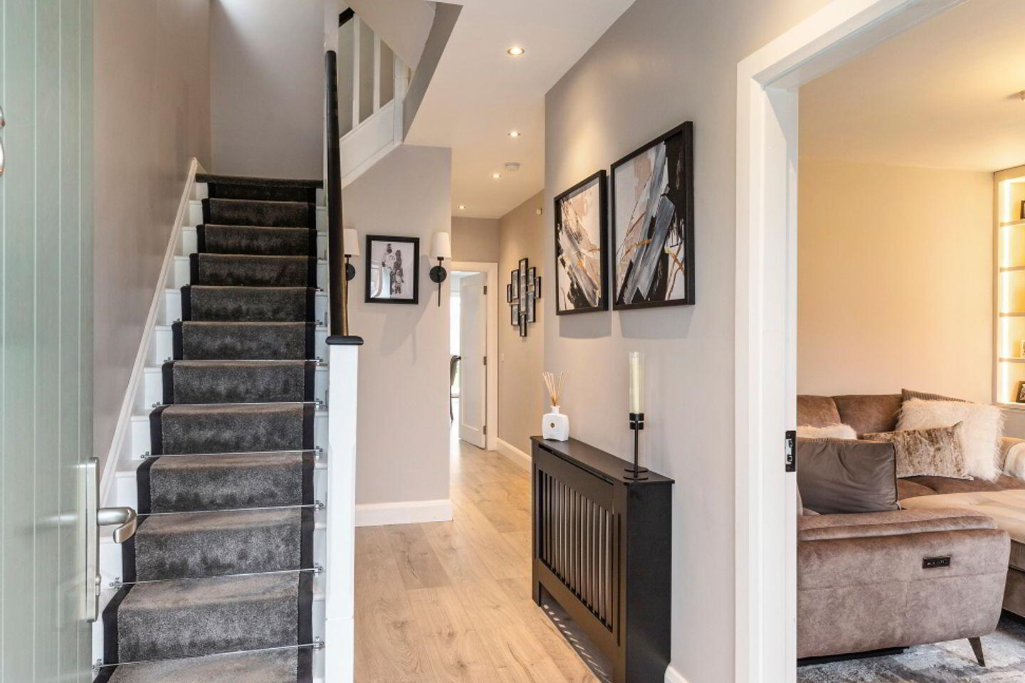 16 Hollywoodrath Road 2 of 21