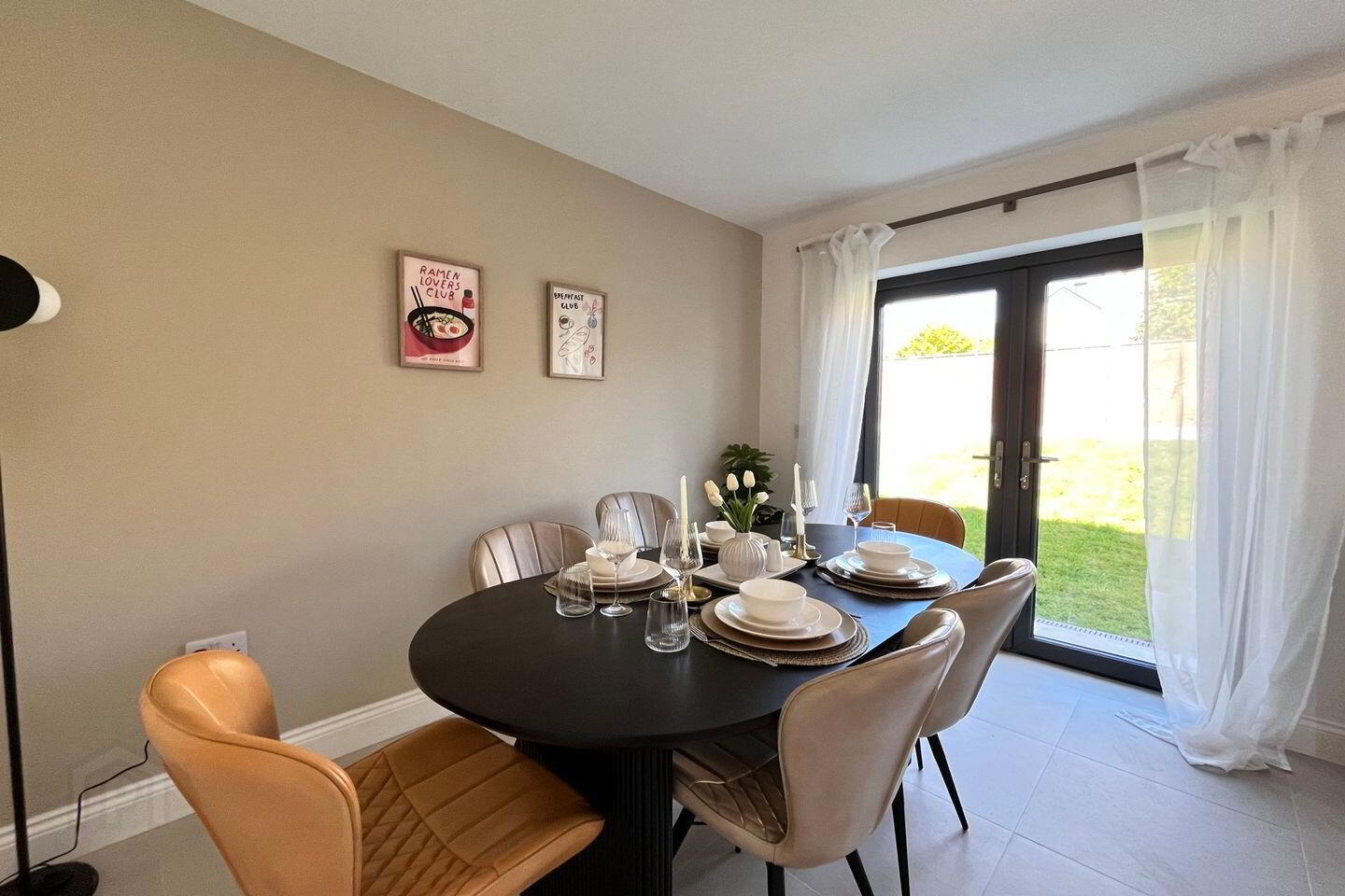 Semi-Detached House 3 of 11