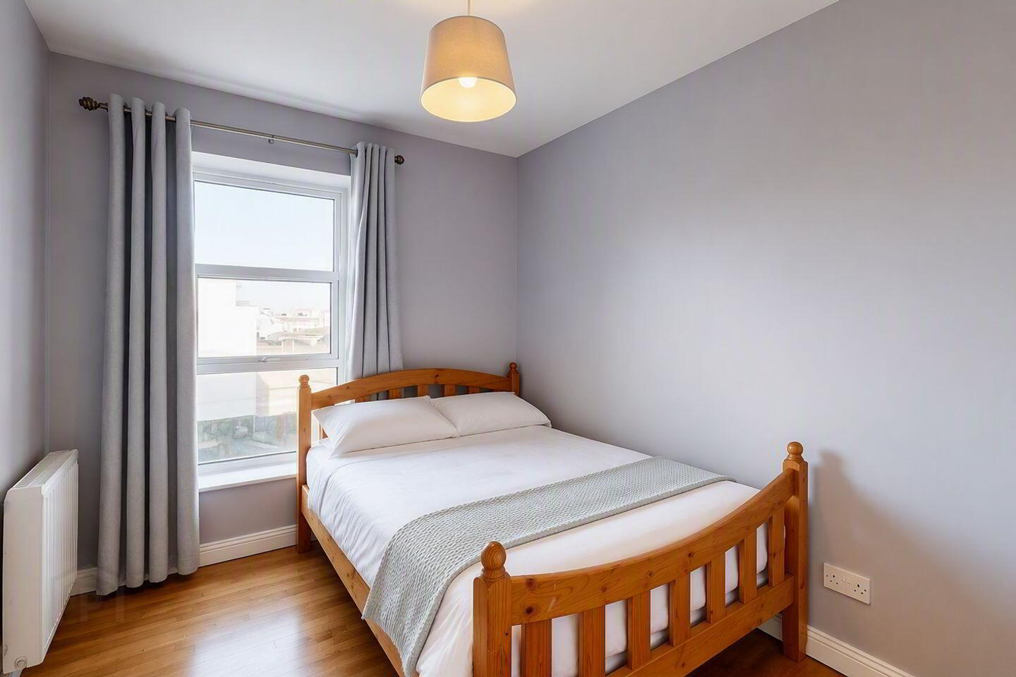 31 Harcourt Hall 3 of 7