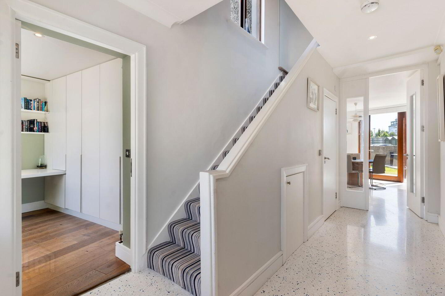 13 Oaklands Drive 3 of 23