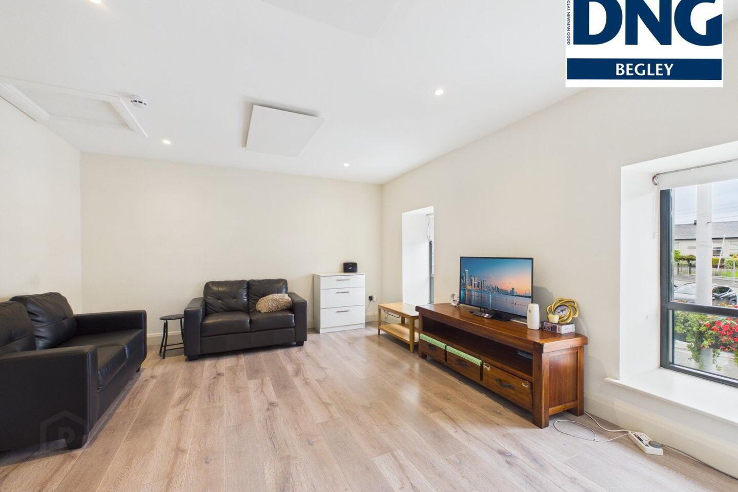 4 Apartments 22 of 22