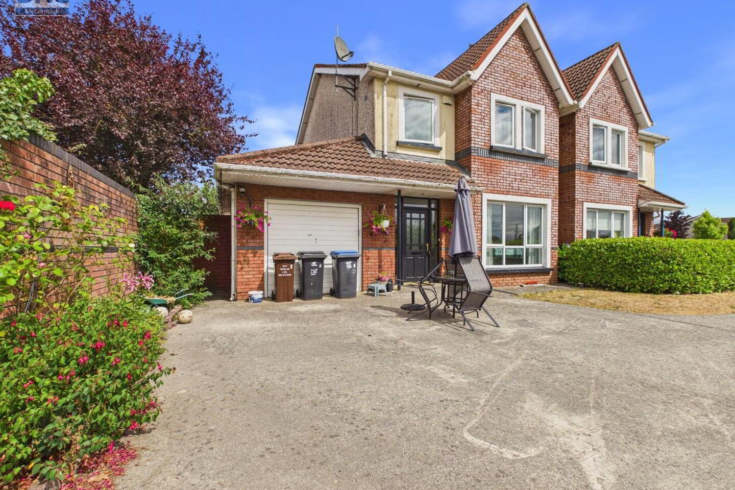 96 Highfield Manor 2 of 23