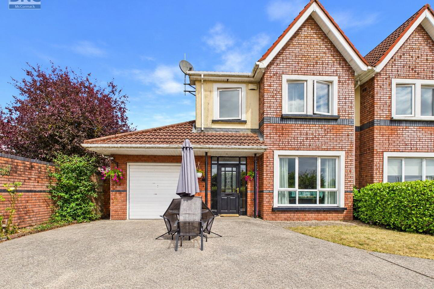 96 Highfield Manor 1 of 26