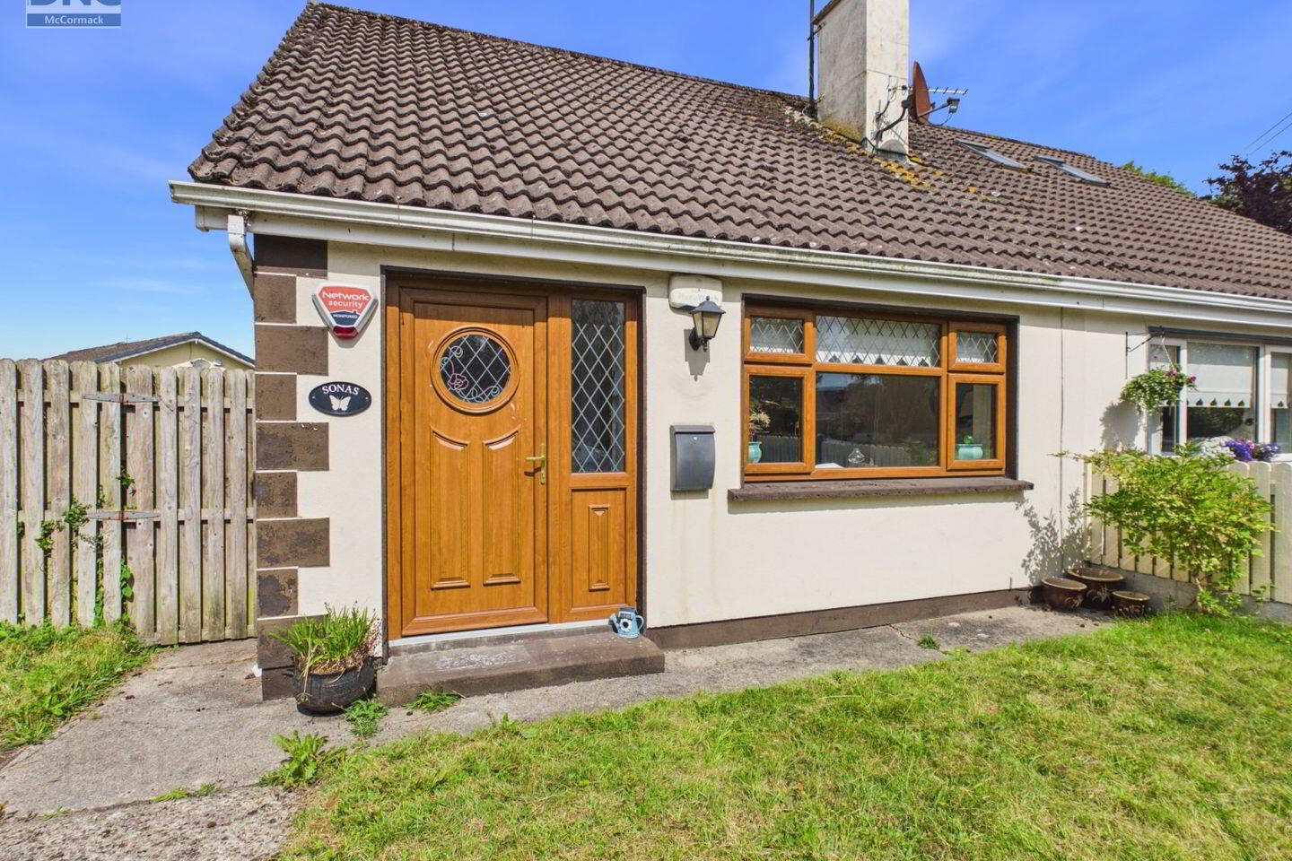 2 Villa Crescent 2 of 24