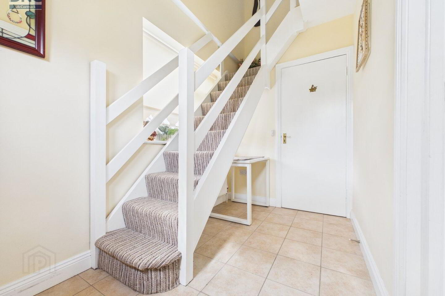 2 Villa Crescent 3 of 24