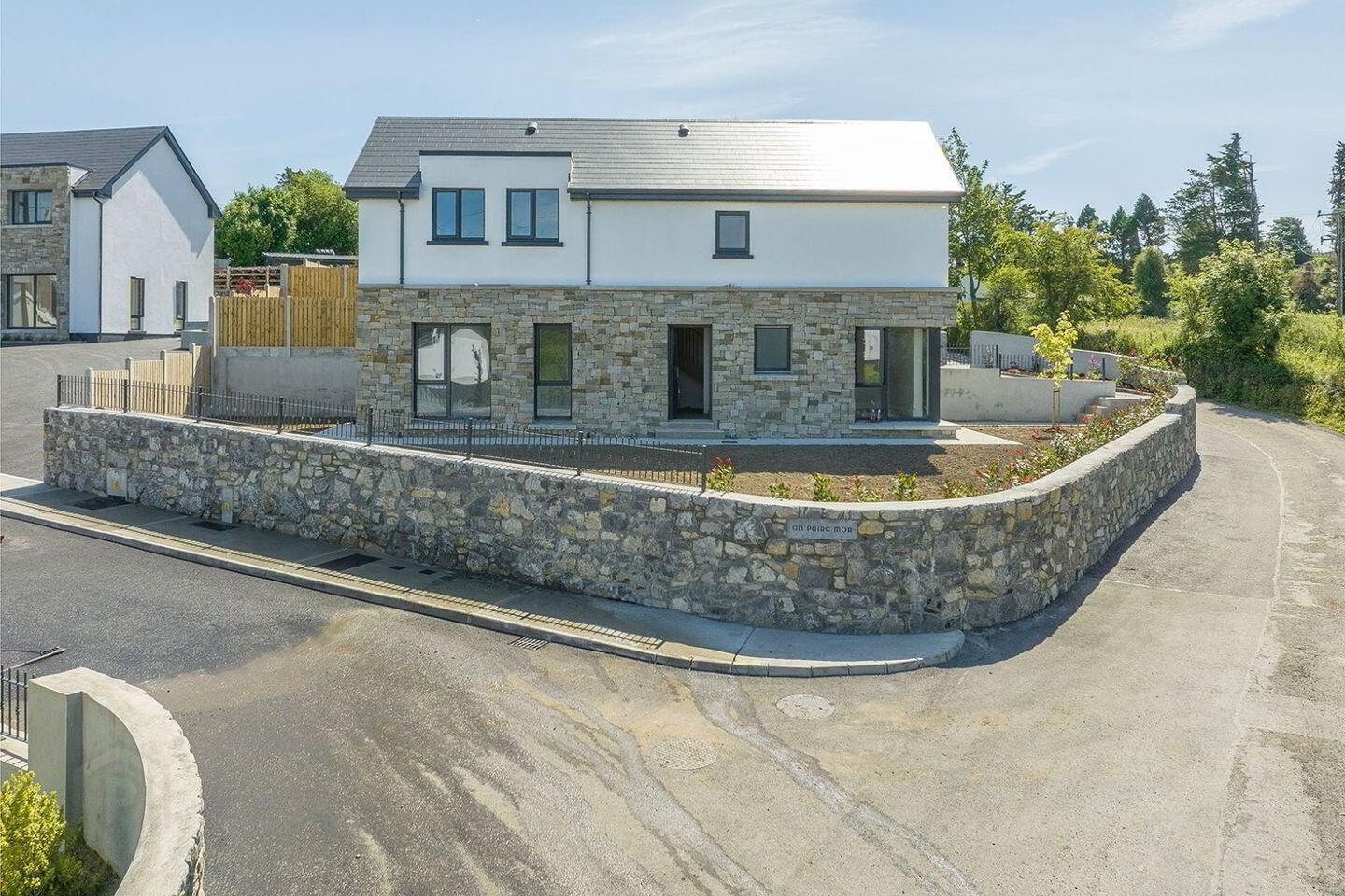 4 An Pairc Mor 3 of 23