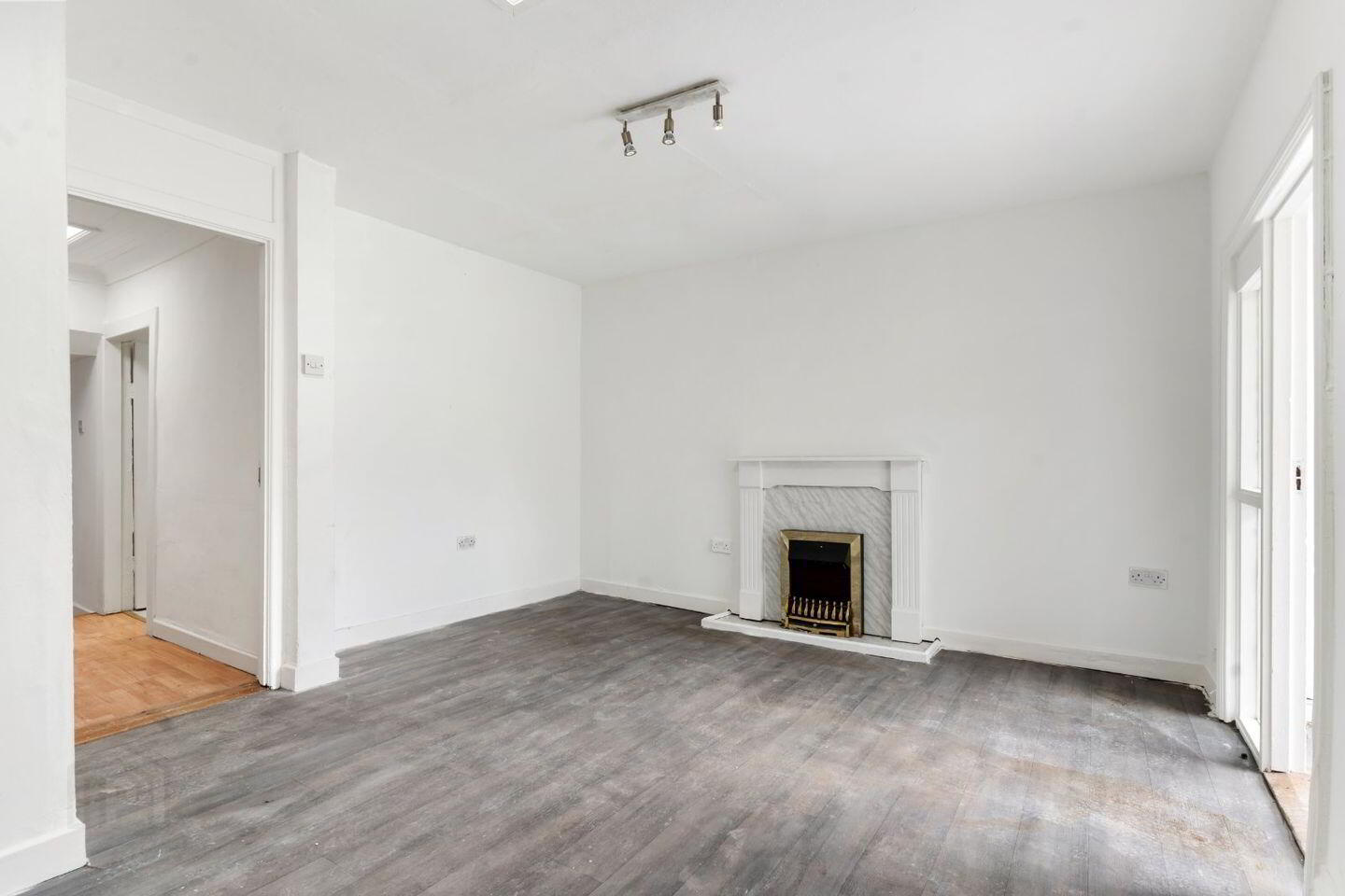 7 Old Bray Road 2 of 12