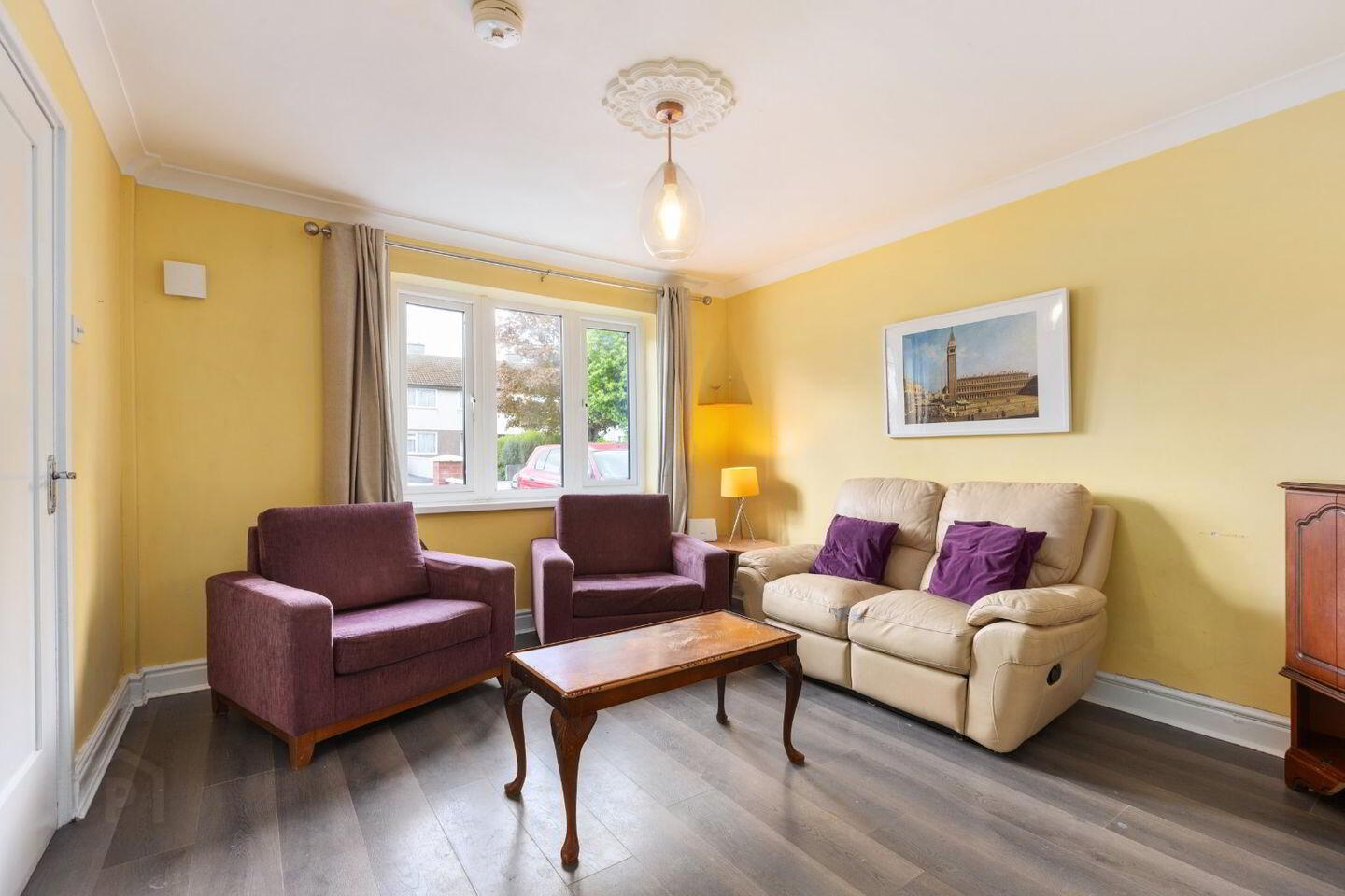 157 Moreen Avenue 3 of 12