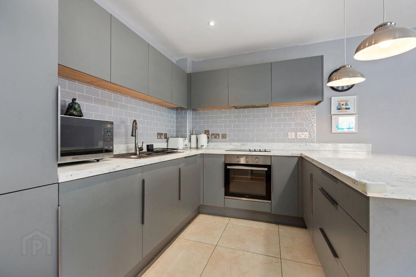 3 Hawthorn House 3 of 12