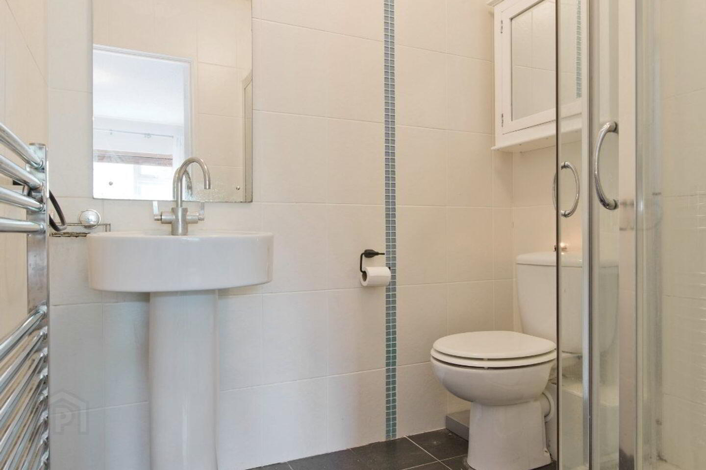 28 Sandyford Hall View 3 of 16