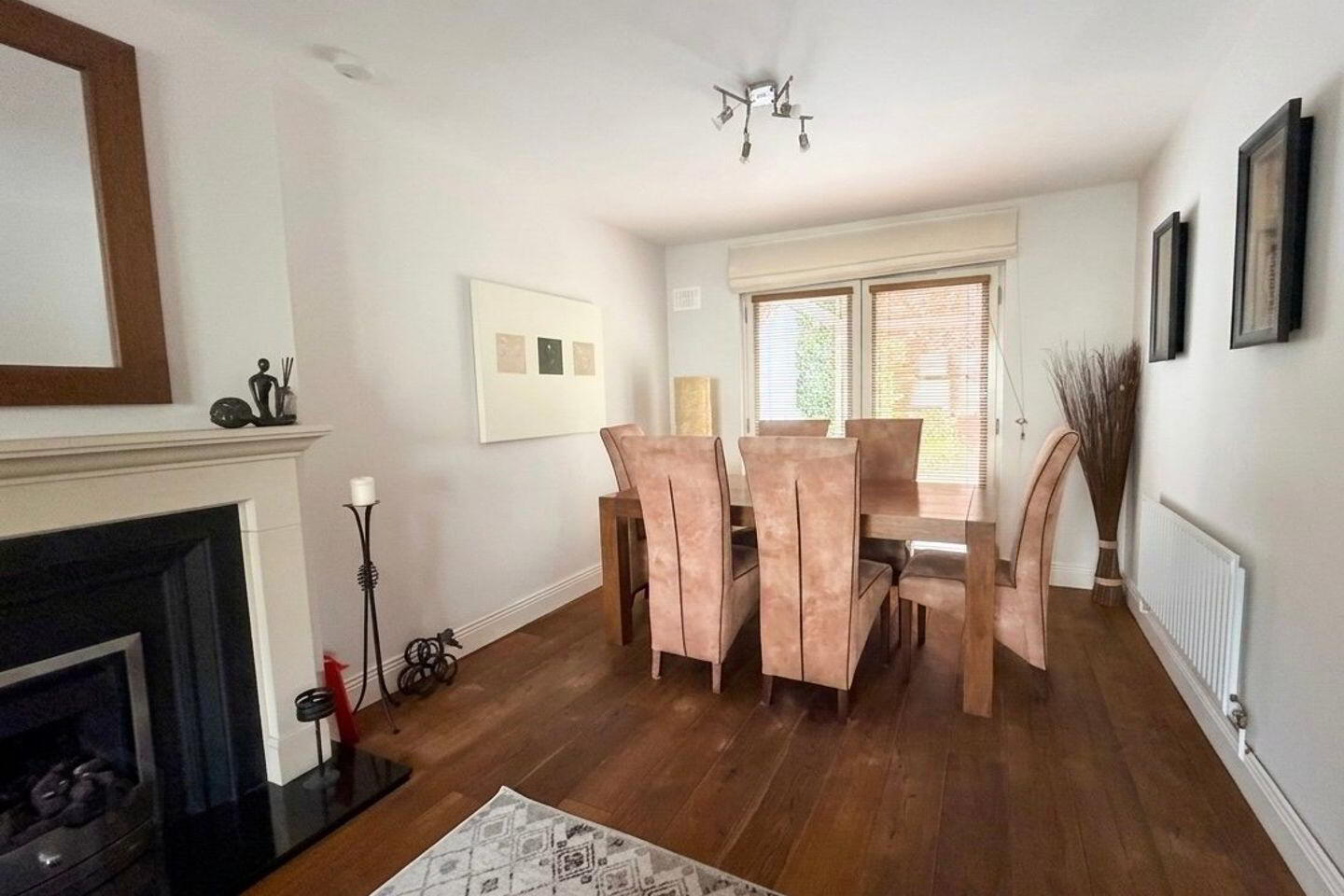27 Millbridge Way 3 of 9