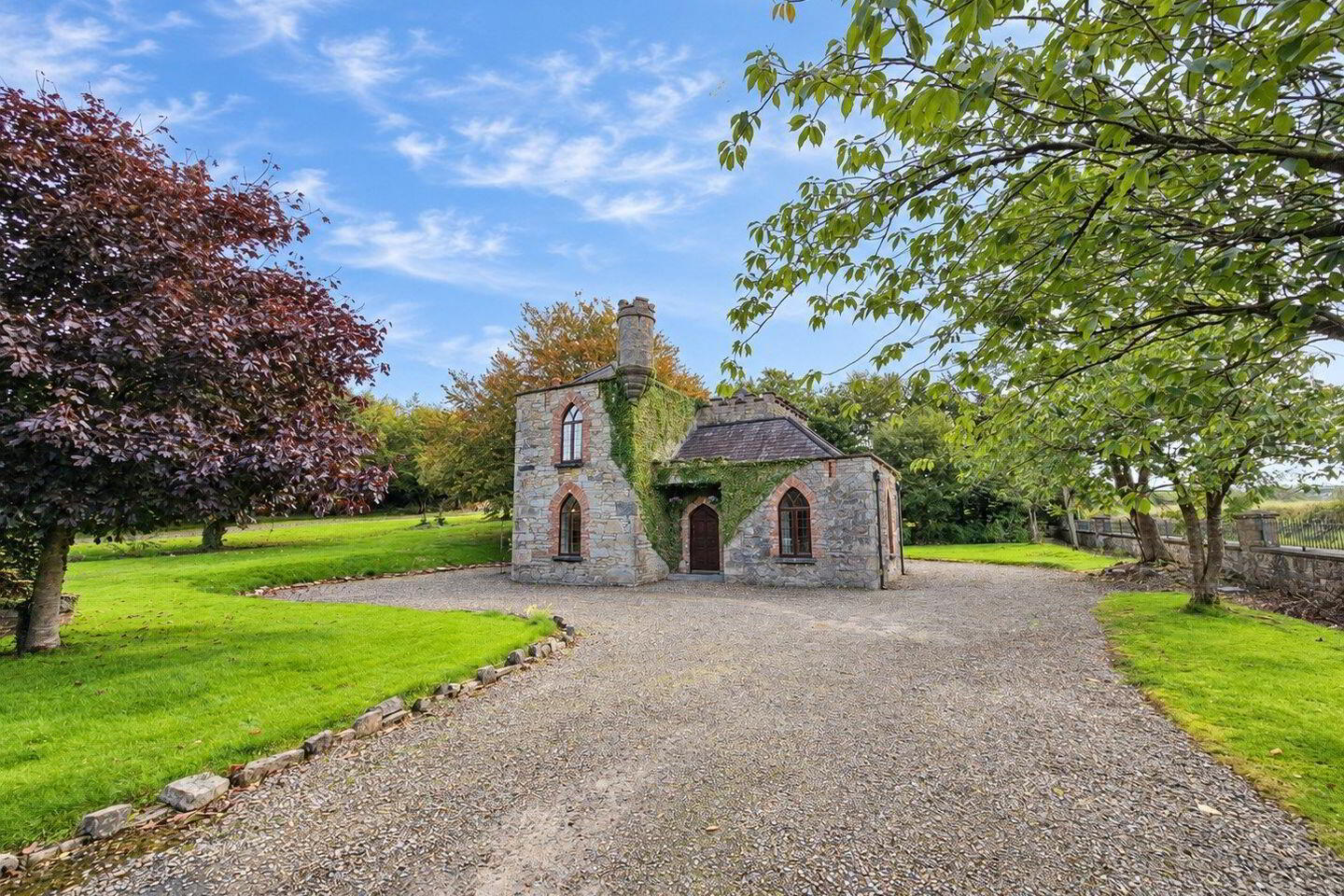 The Lodge, Castlecrine 1 of 22