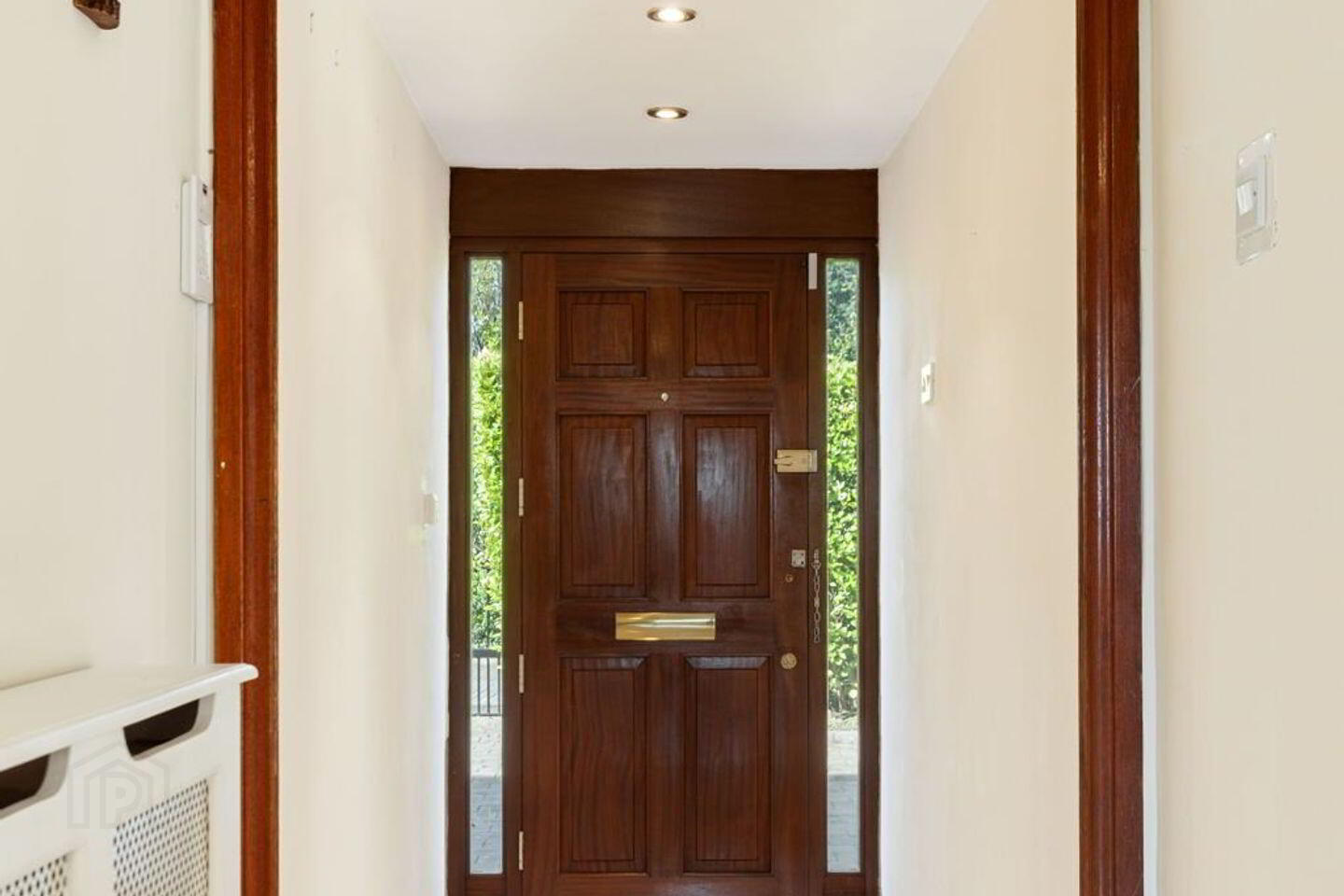 4 Clonkeen Lawn 2 of 21