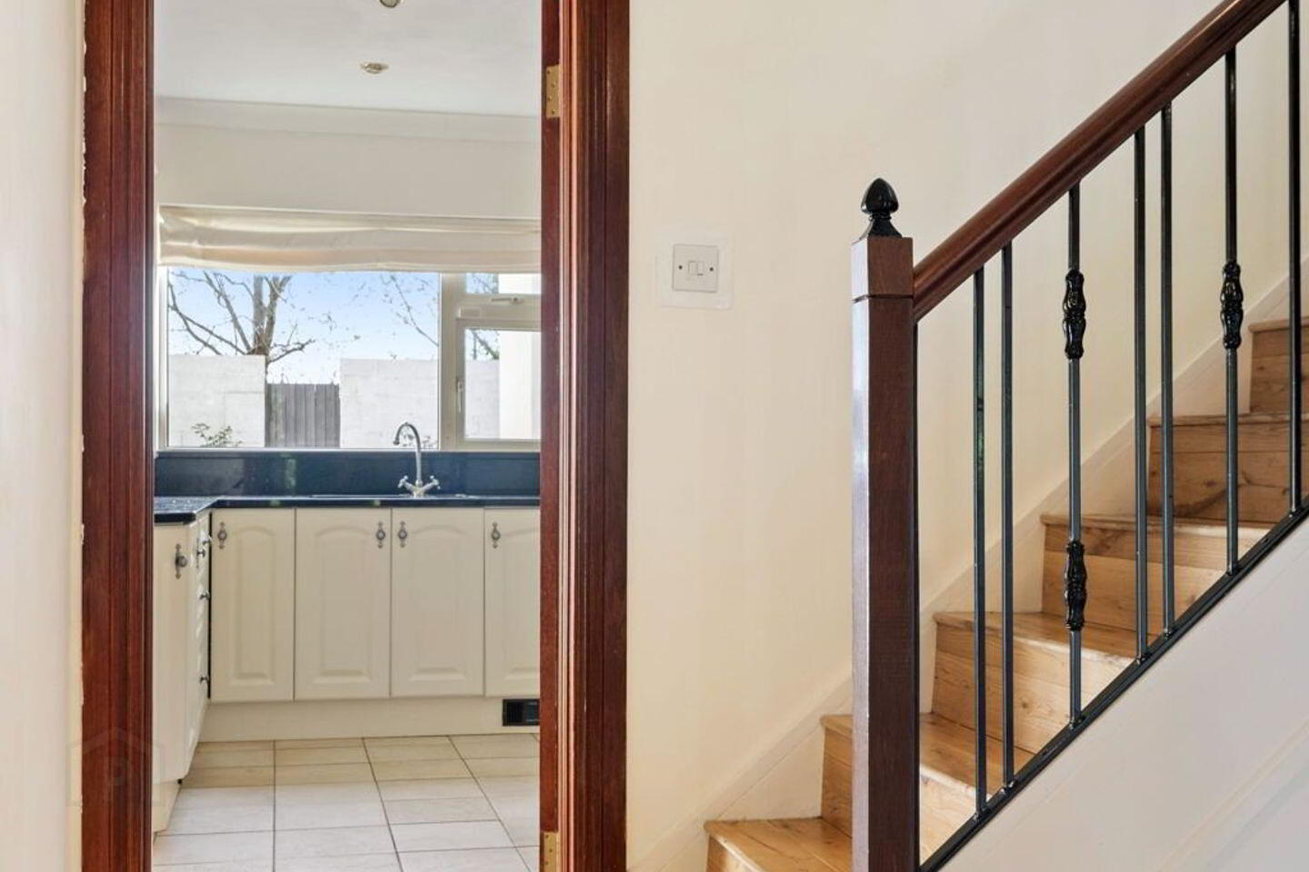 4 Clonkeen Lawn 3 of 21