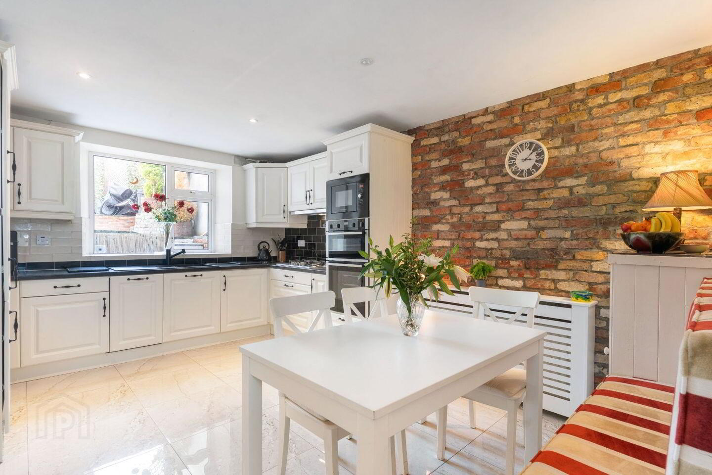 4A Booterstown Avenue 2 of 17