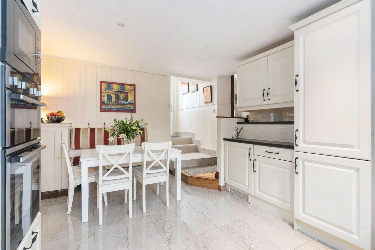 4A Booterstown Avenue 3 of 17