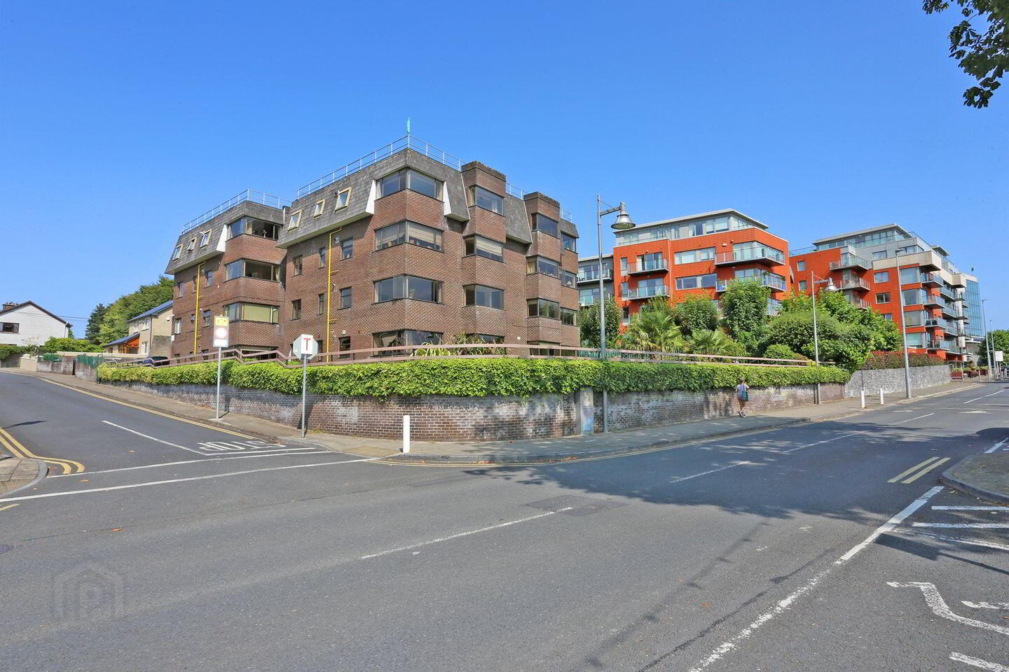 10 Strand Court 2 of 4