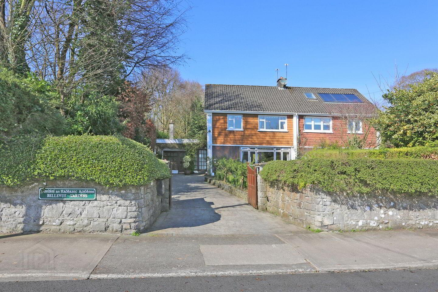 Ashton, 9 Bellevue Gardens 2 of 4