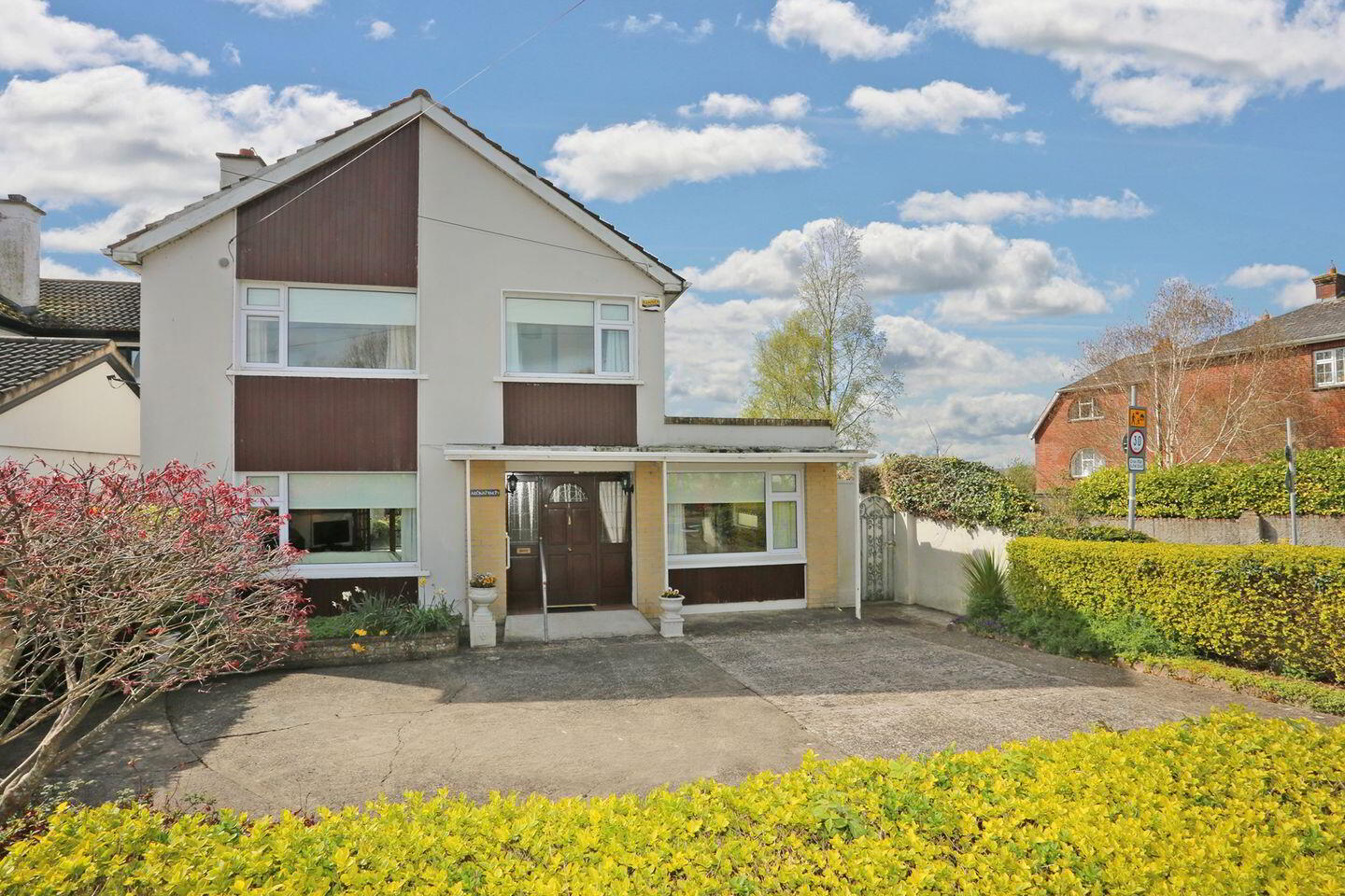 Ardnahinch, 1 Golf Links Road 2 of 4
