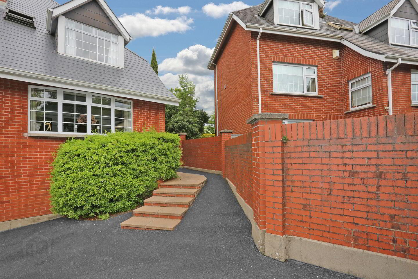 3 Clifton Close 4 of 4