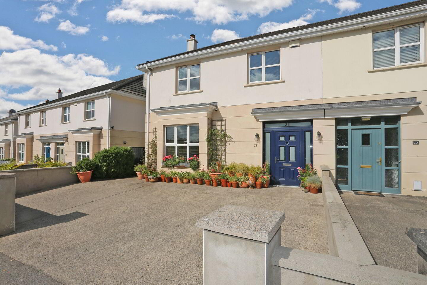 21 Castlerock Road 1 of 4