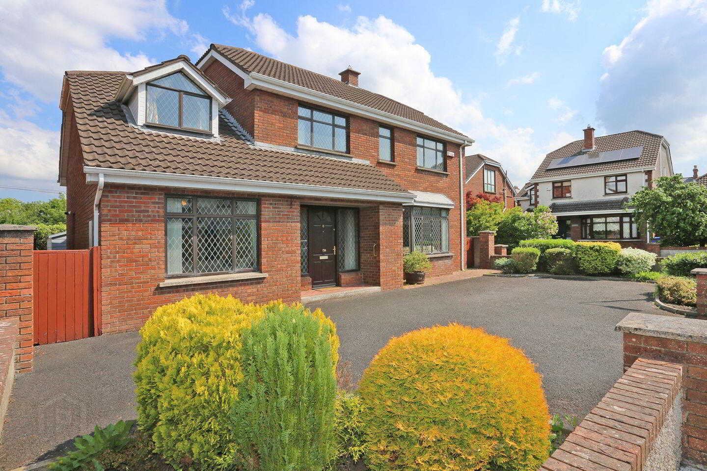 8 Mount Gerard Court 2 of 4