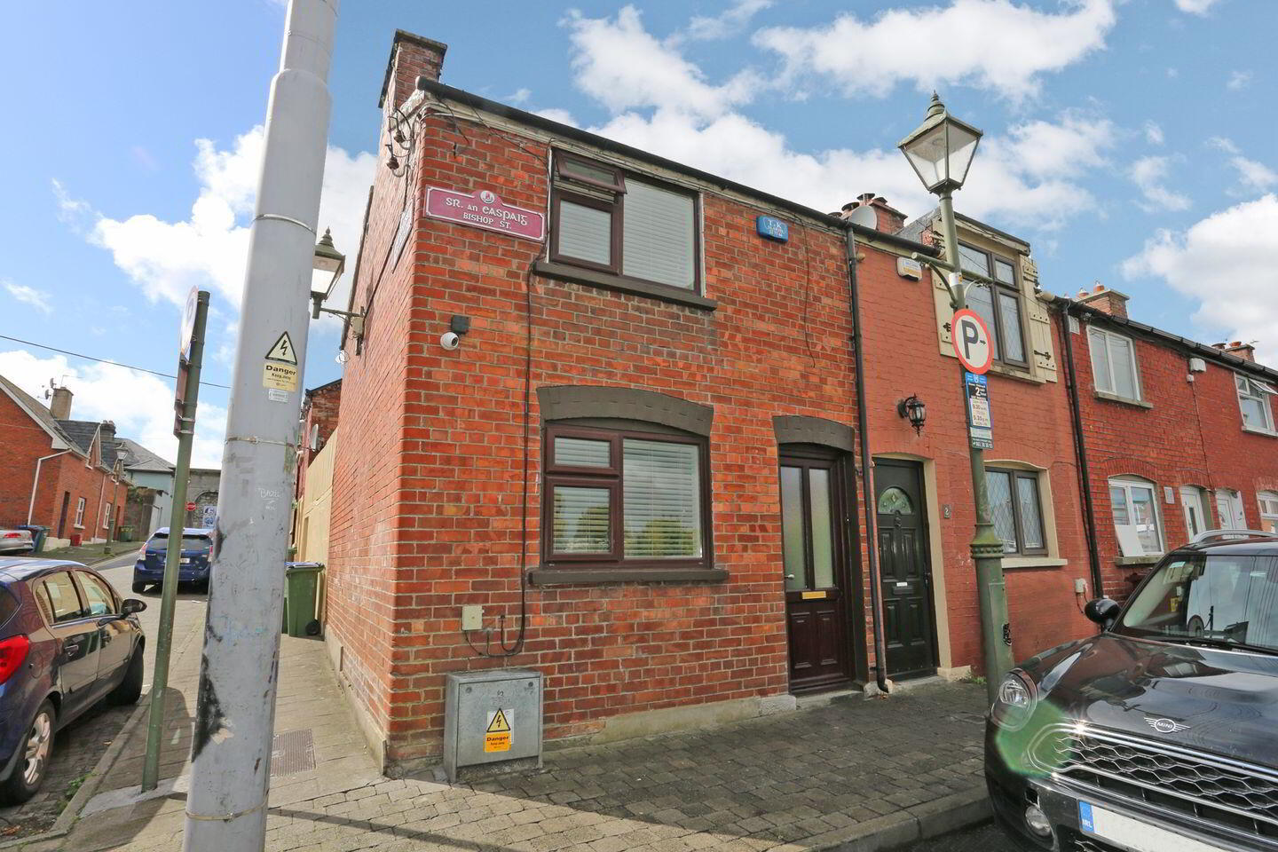 1 Bishop Street 2 of 4