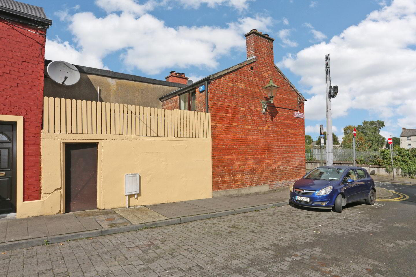 1 Bishop Street 3 of 4