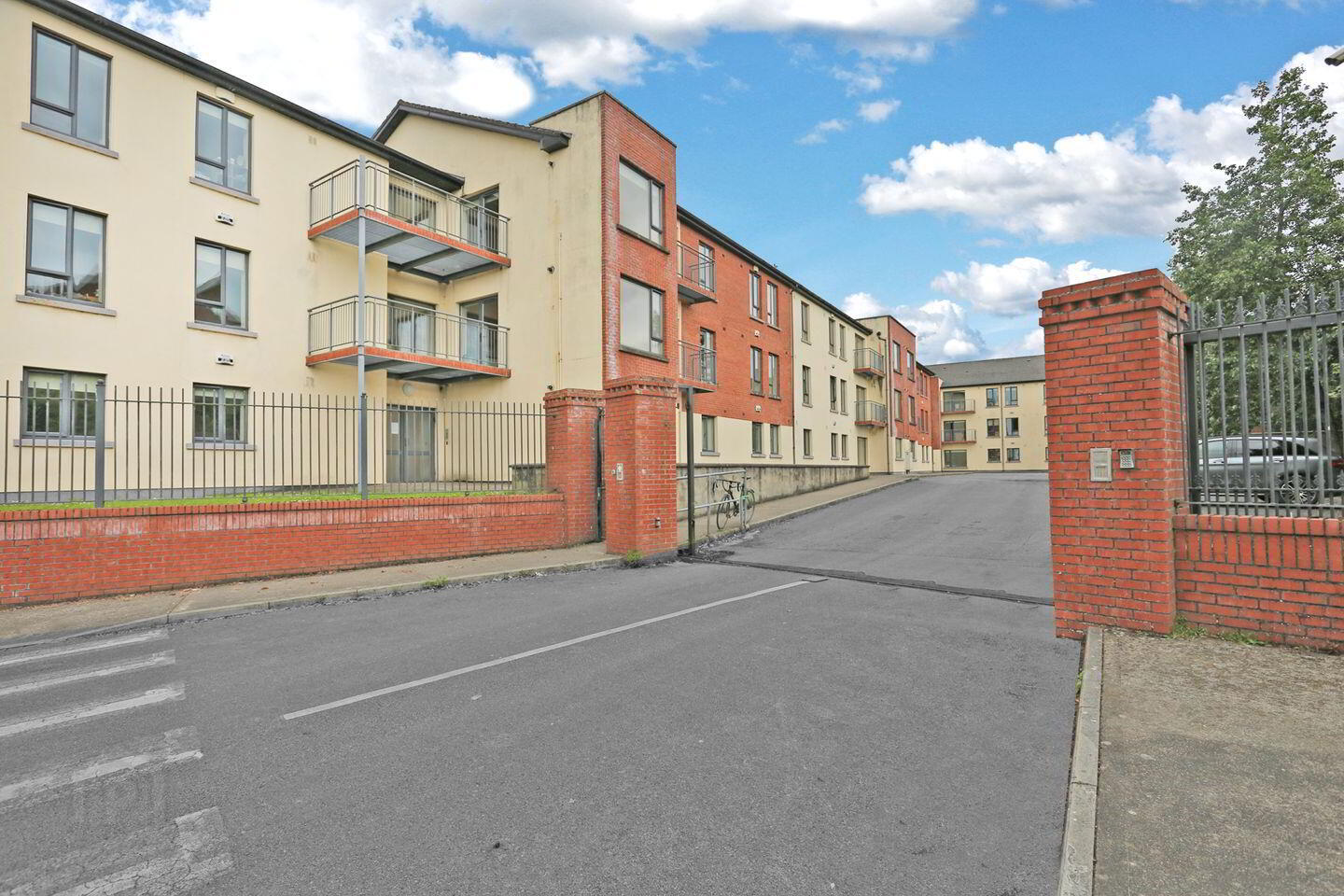 5 Parkville Court 1 of 3