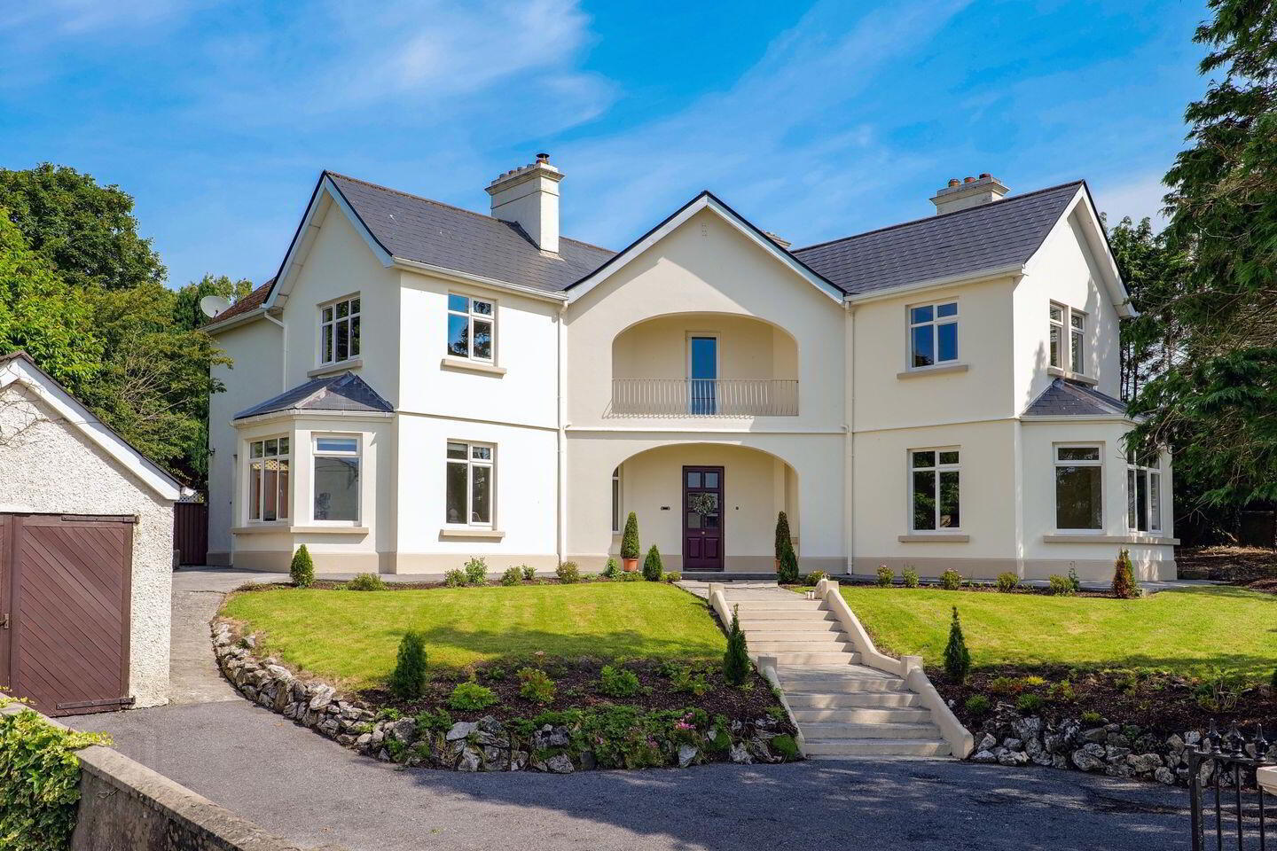 The Gables, 33 Saint Marys Road 1 of 4