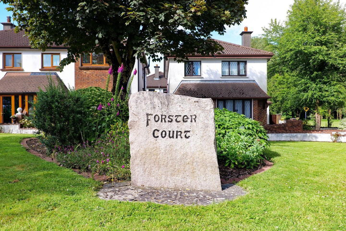 13 Forster Court 2 of 6