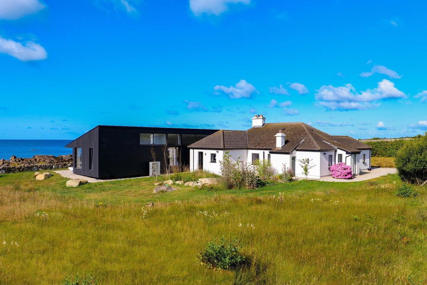 Stripe Cottage 2 of 5