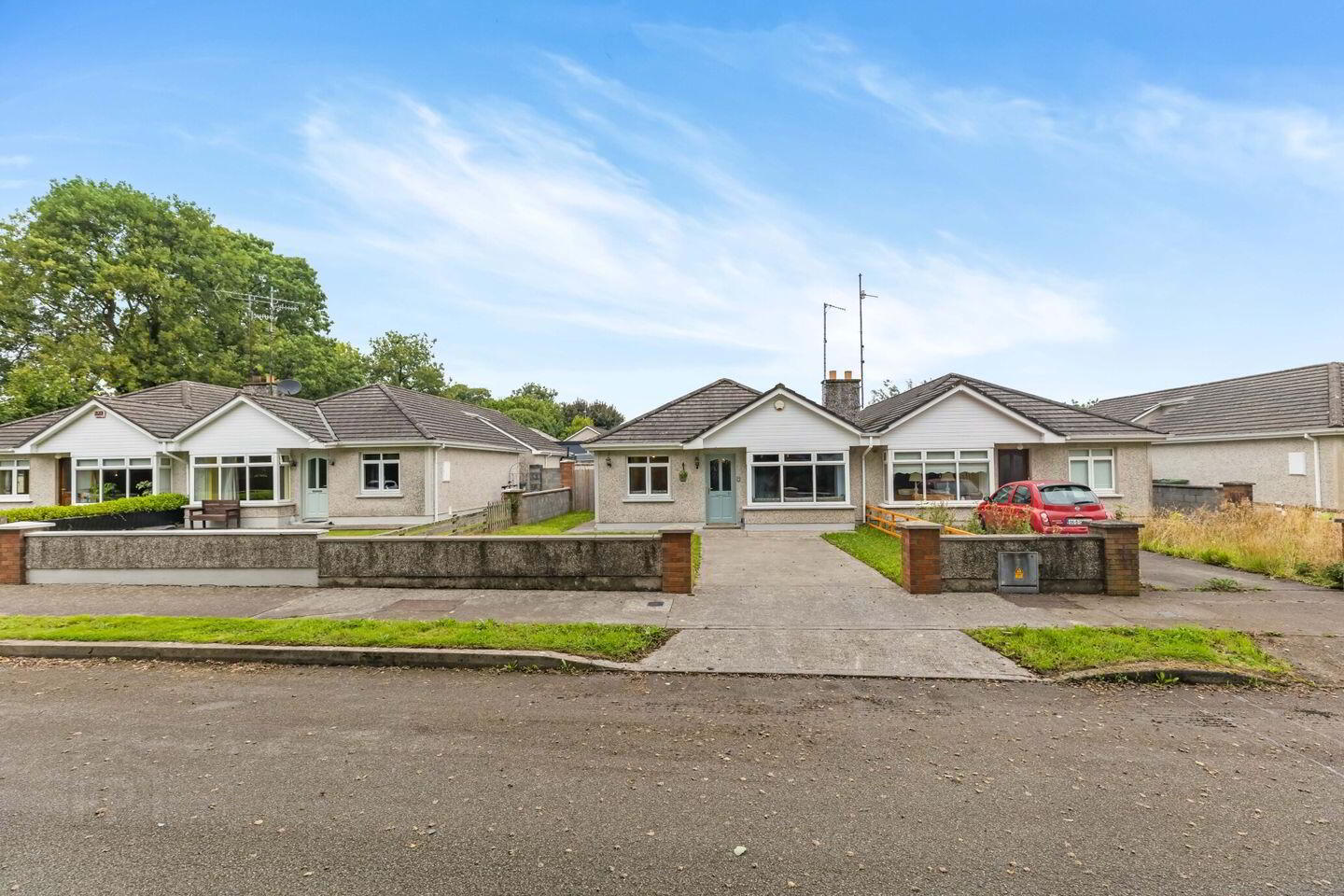 27 Edenwood 2 of 5