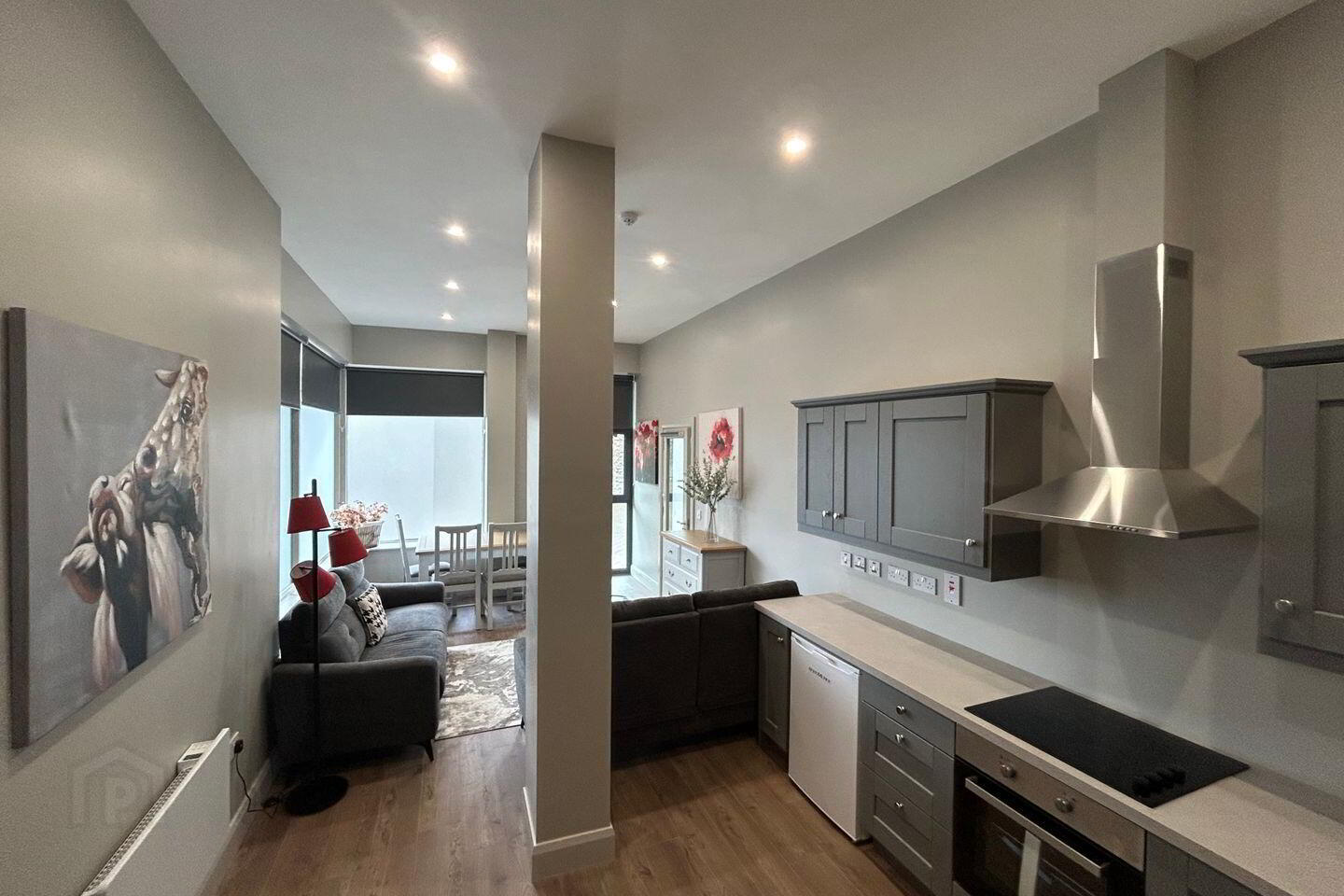 Apartment 39 Dominic's Abbey 6 of 7
