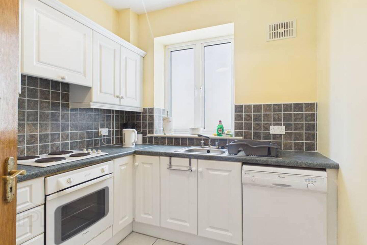 513 Kilkee Bay Apartment 3 of 6