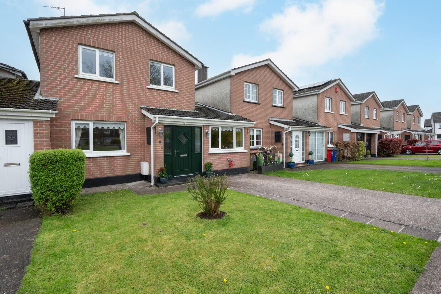 6 Aisling Close 2 of 4