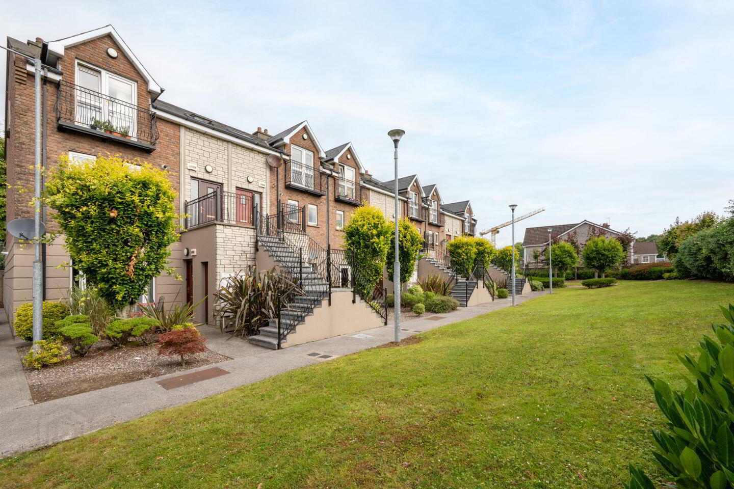 25 Kingsbridge, South Douglas Road 1 of 4