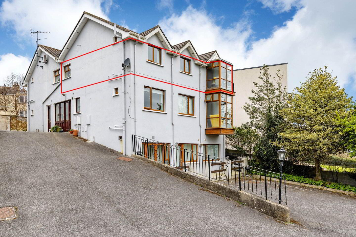 Apt, 4 Thormanby Court 2 of 5
