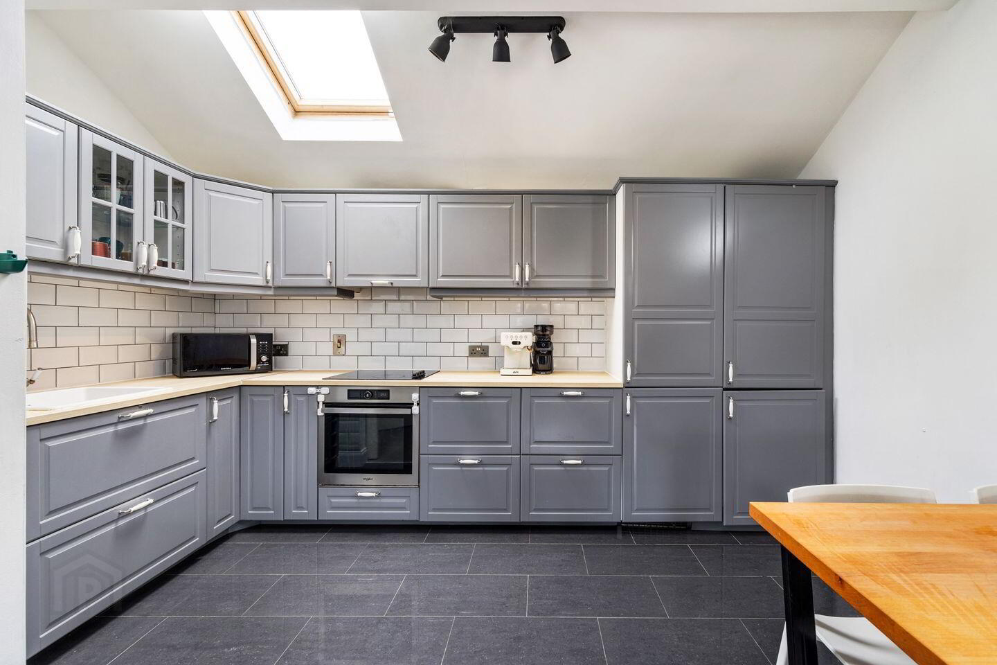 Apt, 4 Thormanby Court 5 of 5