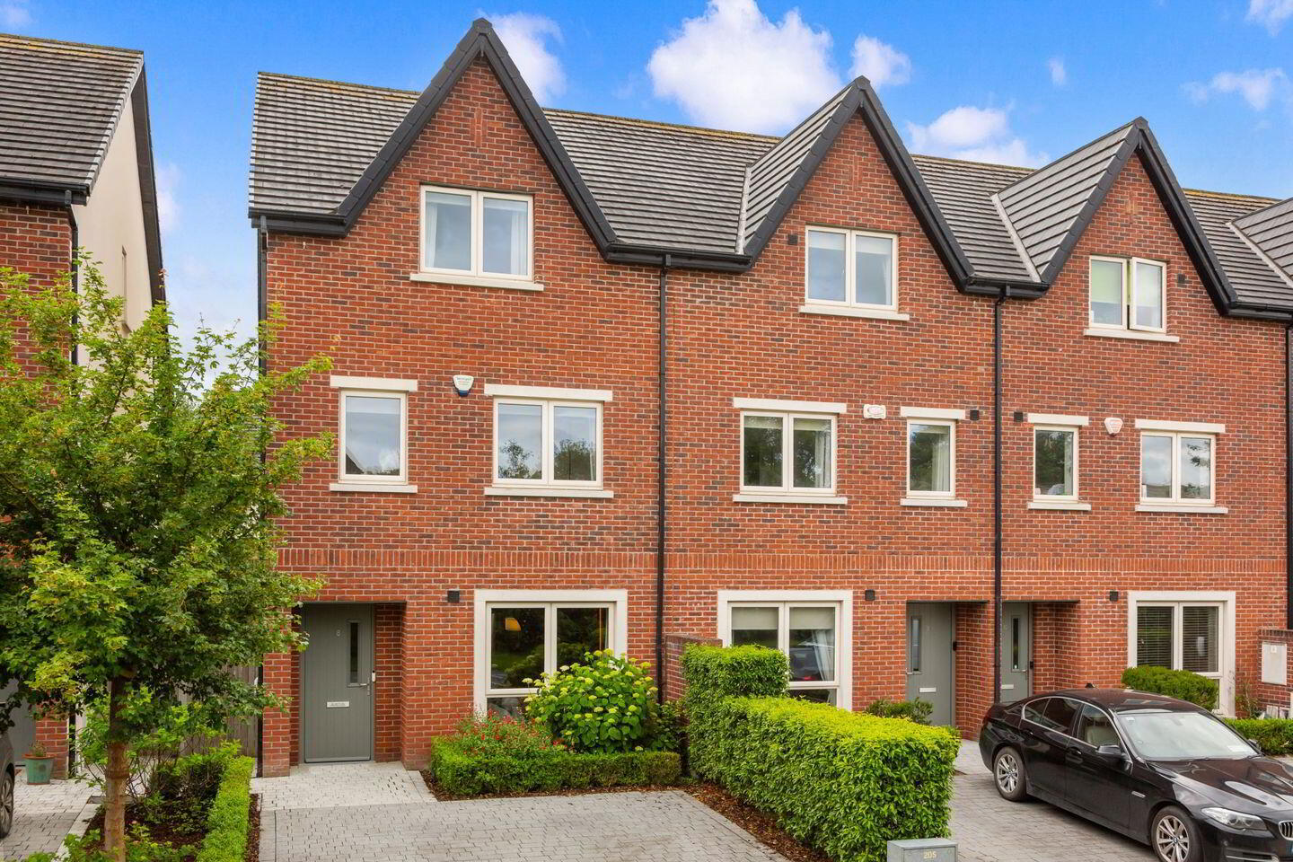 8 Shackleton Avenue 1 of 5