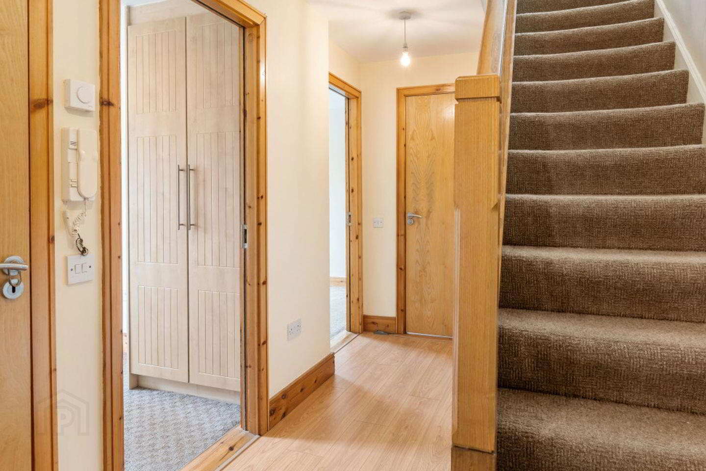 6 Castlegate Crescent 2 of 5