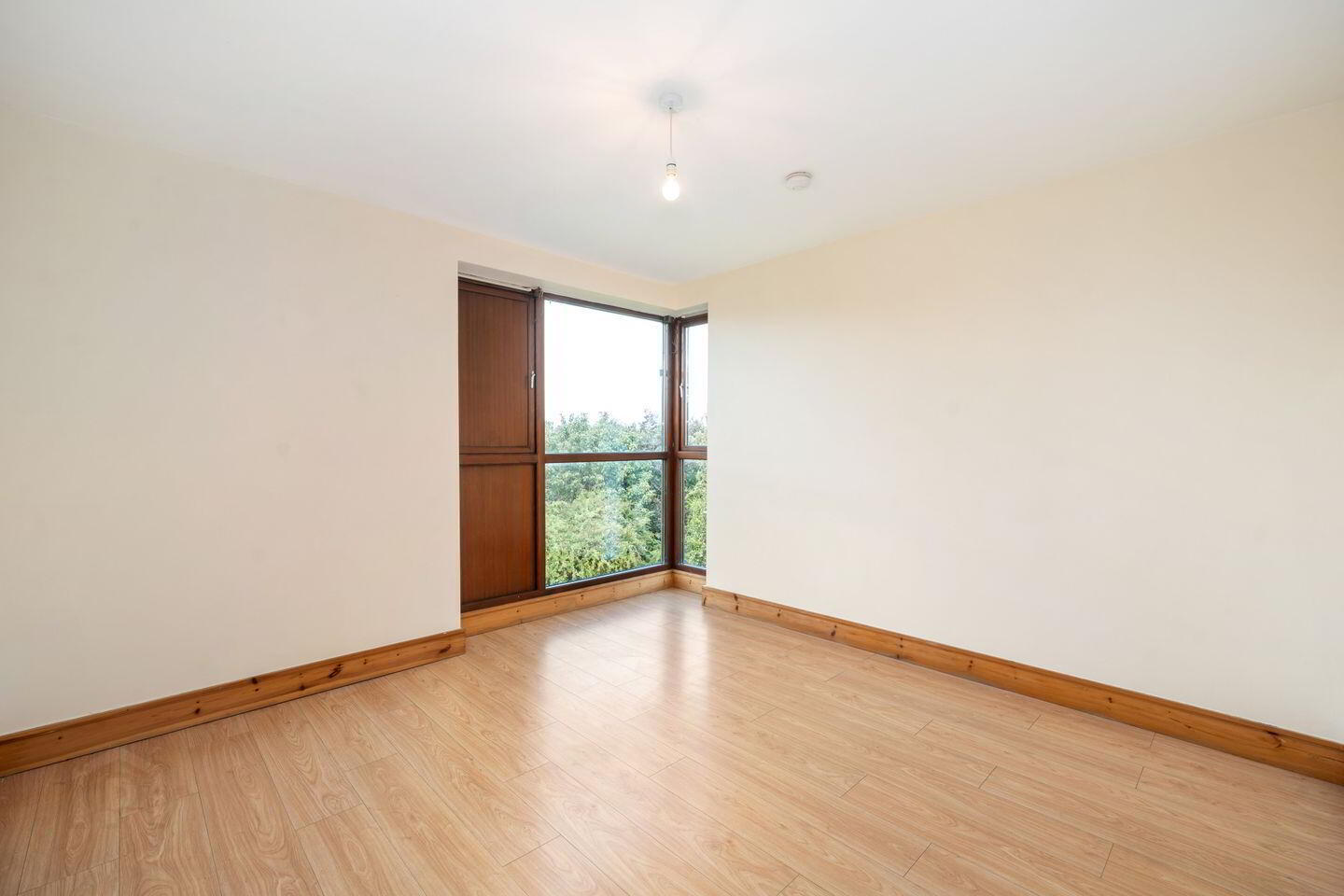 6 Castlegate Crescent 3 of 5